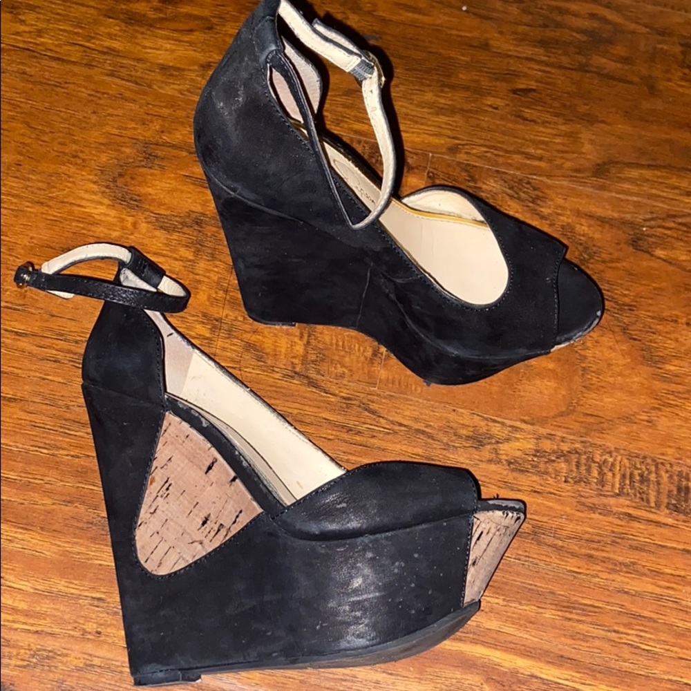 Jessica Simpson black wedge